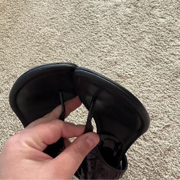 Donald J Pliner Black & Leopard Print Wedge Thong Sandals Women’s Size 7 - Picture 6 of 10